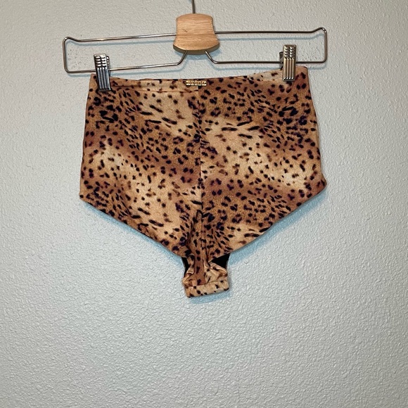 Sofia by Vix hot pant bikini bottoms - Picture 2 of 4